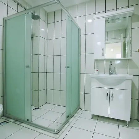 Daire Bayramoglu Airport *